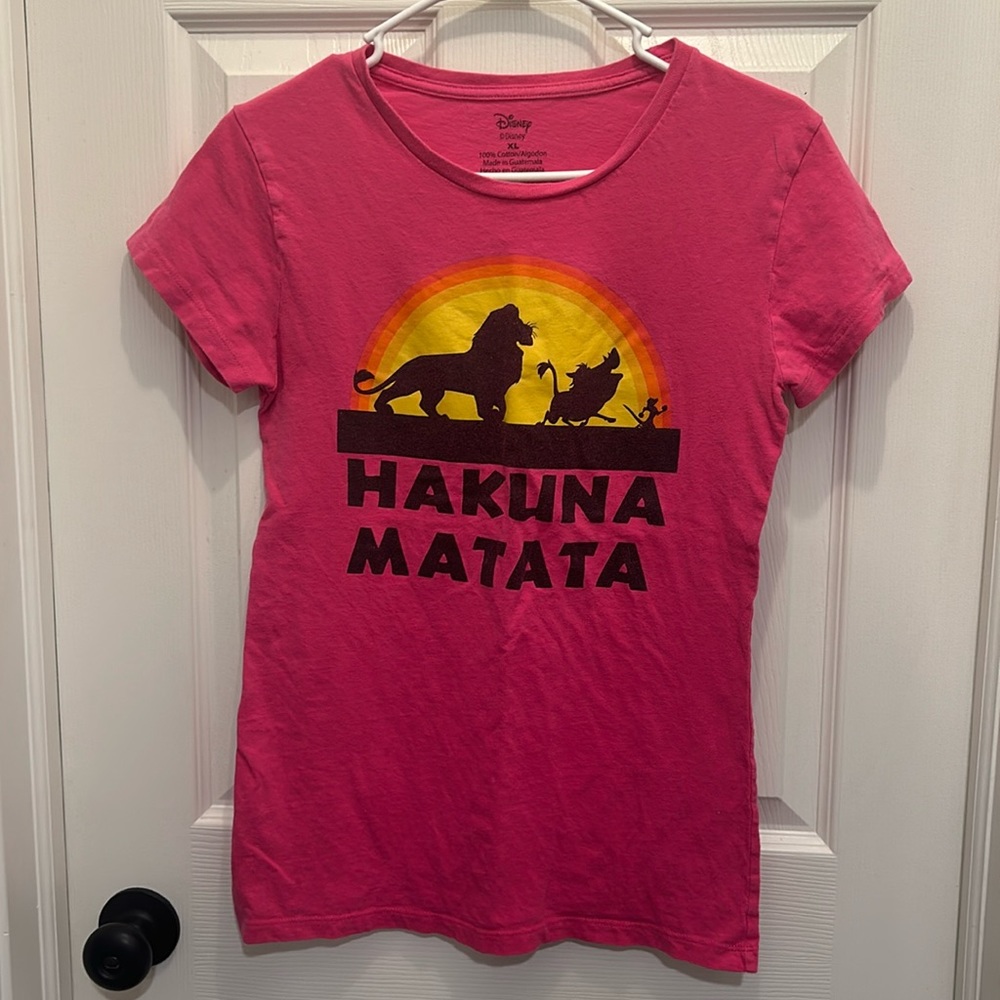 DISNEY Pink HAKUNA MATATA Lion King T-Shirt SIZE: Juniors XL